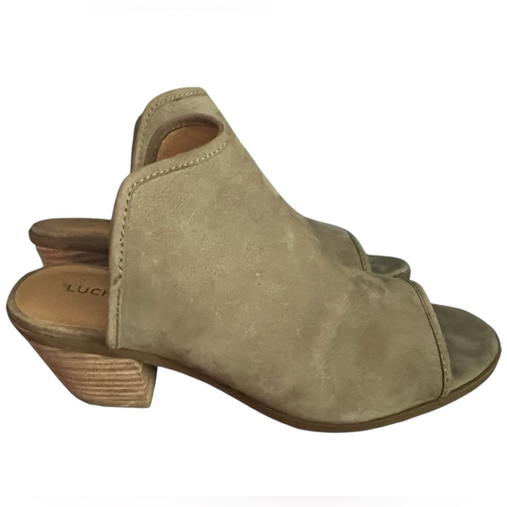 Lucky brand tan leather slides size 7 used.
